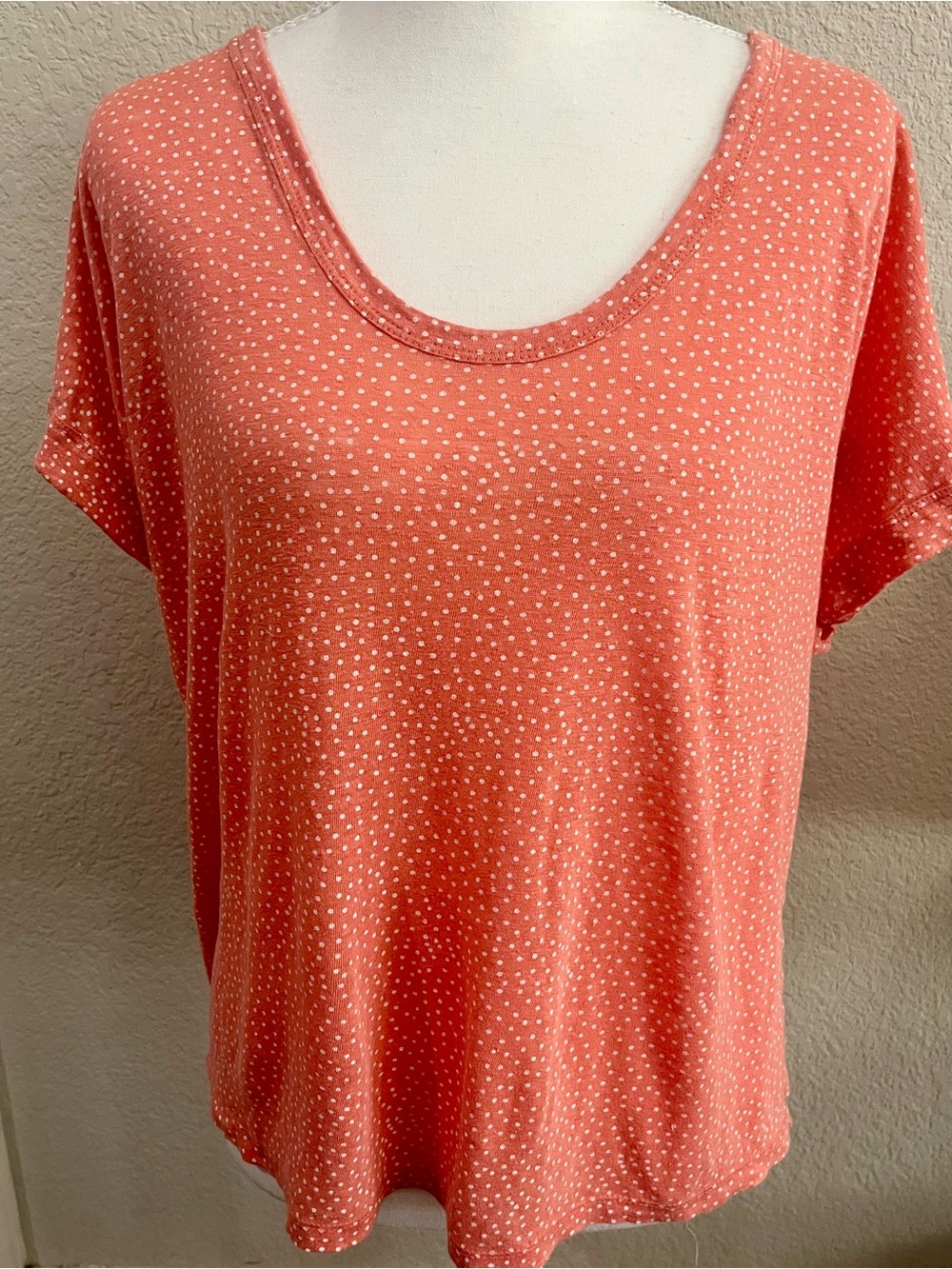 LOFT 100% Linen Coral Pink Dot Scoop Neck Short Sleeve Tee